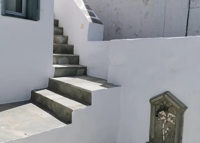 Meltemi Chora Apartment